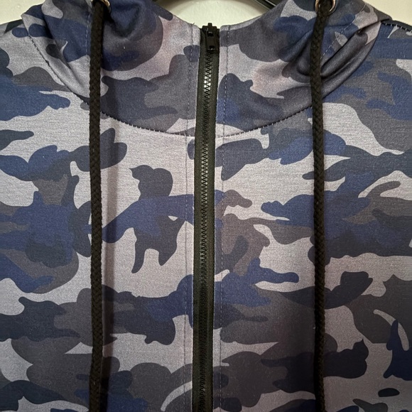 Blue and Gray Camouflage Jacket XL - Picture 2 of 6
